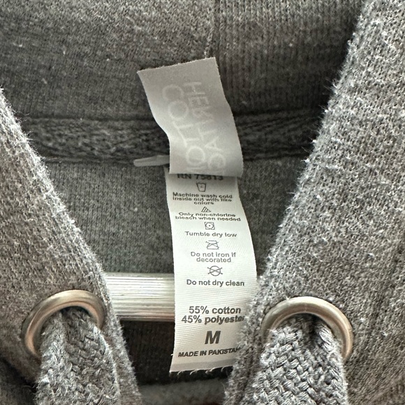 Titanic Hoodie From Titanic Exhibition Las Vegas (Size Medium) In Colour Grey. - Picture 3 of 3